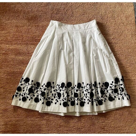 TALBOTS PLEATED FLORAL-BORDER SKIRT WHITE/BlUE WOMENS TWO POCKETS LINED SIZE 2 - Picture 2 of 10
